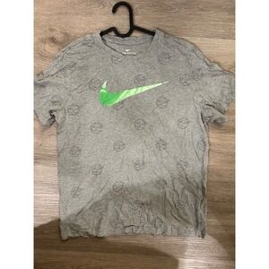 Nike Basketball All Over T-Shirt Gray Green Swoosh Mens Large L Graphic Tee
